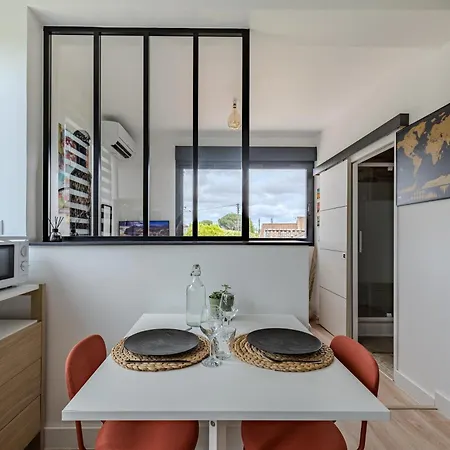 Centre- Parking - Airport 10min