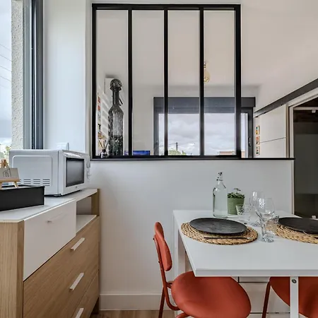 Centre- Parking - Airport 10min Apartment