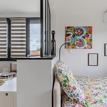 Centre- Parking - Airport 10min